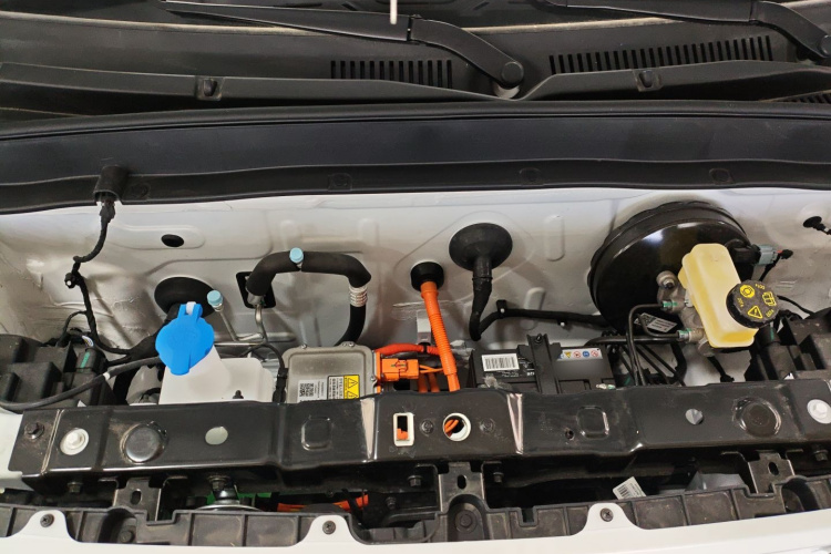 吉利银河 2025款 210km 熊猫卡丁机舱底盘24