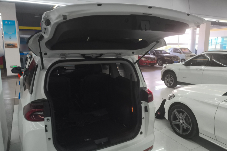 广汽传祺 传祺M6 2021款 PRO 270T DCT尊享版机舱底盘23