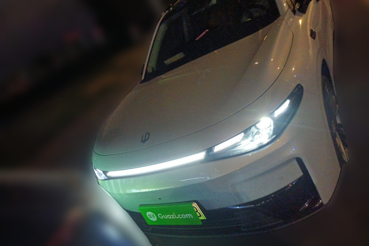 零跑汽车 零跑C16 2026款 纯电 630激光雷达智尊版 5座车身外观2