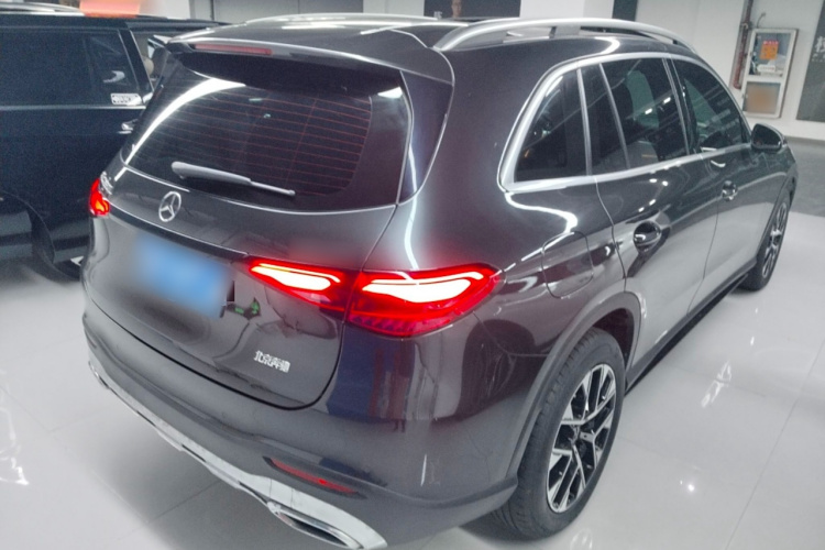 奔驰GLC 2024款 GLC 260 L 4MATIC 动感型 5座车身外观6005