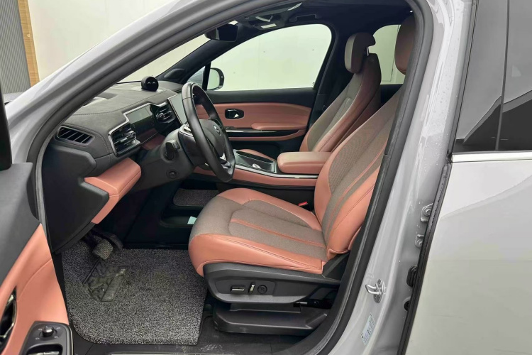 蔚来EC6 2020款 430KM 运动版中控内饰19