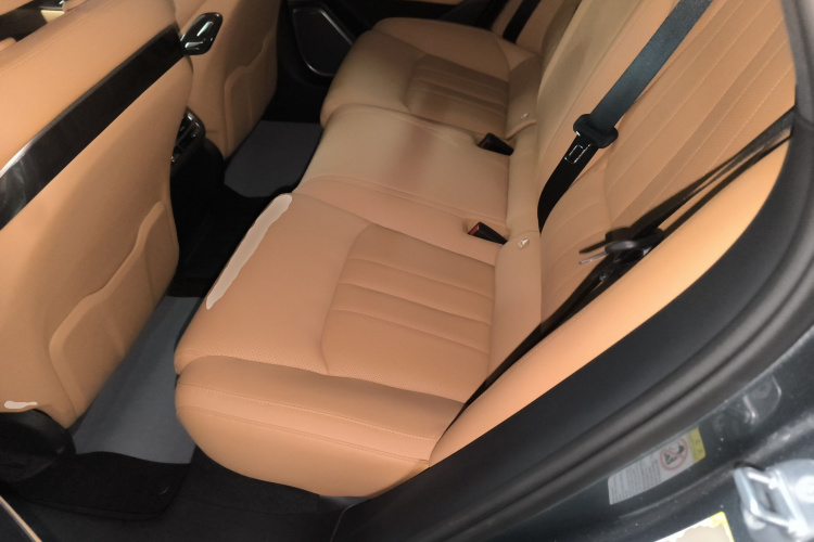 比亚迪 汉L 2025款 DM-p 四驱激光雷达旗舰型中控内饰21