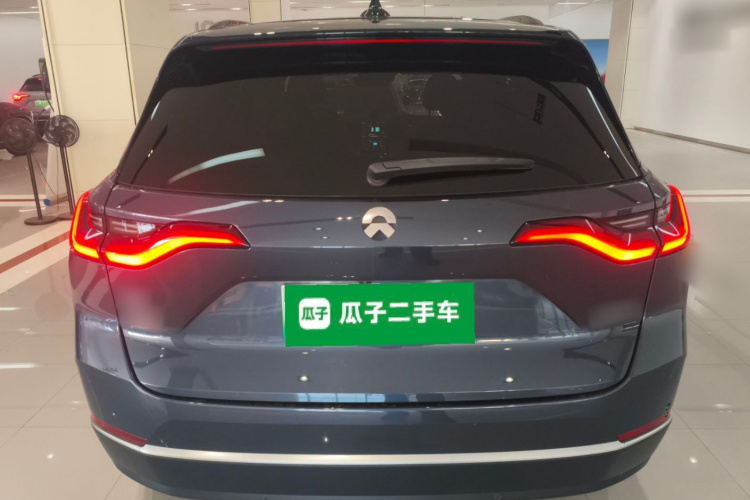 蔚来ES8 2020款 580KM 六座版车身外观6