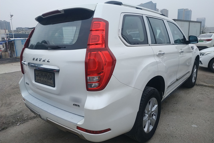 哈弗H9 2017款 2.0T 汽油四驱尊贵型 7座车身外观7