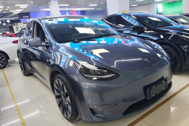 特斯拉 Model Y 2022款 Performance高性能全轮驱动版车身外观3