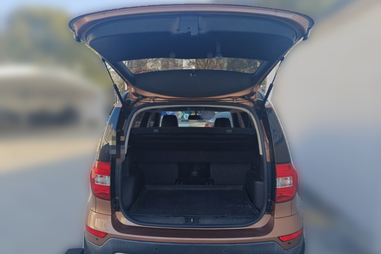 斯柯达 Yeti 2014款 1.8TSI DSG极地版中控内饰23