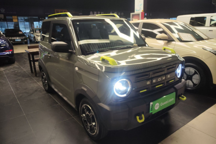 吉利银河 2025款 210km 熊猫骑士车身外观3