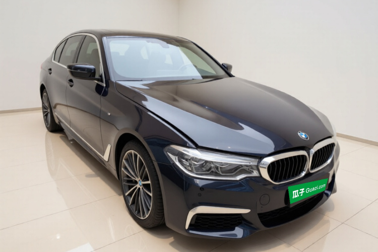 宝马5系 2020款 530Li 领先型 M运动套装车身外观3