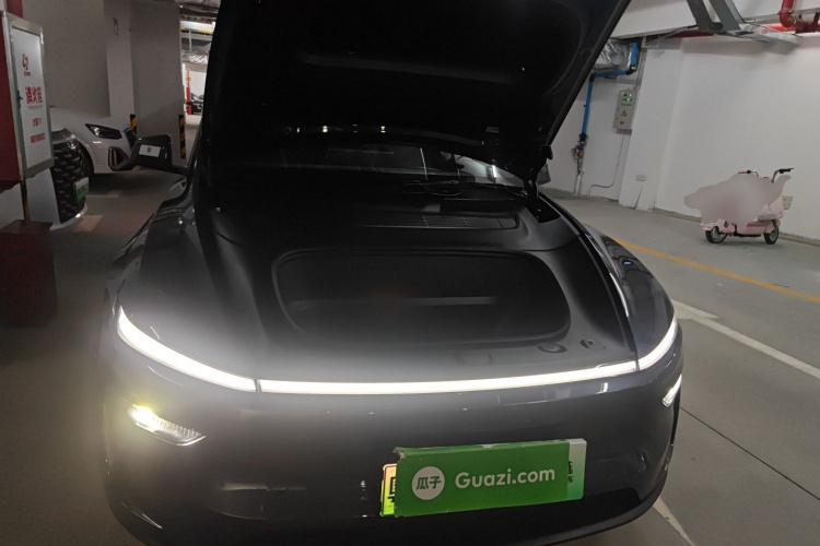 特斯拉 Model Y 2025款 长续航全轮驱动 首发版局部细节24