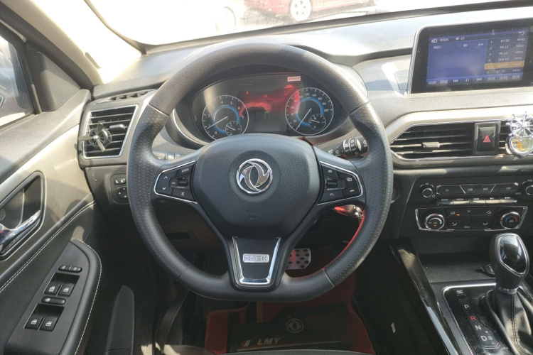 东风风光 风光S560 2019款 1.8L CVT精英型中控内饰13