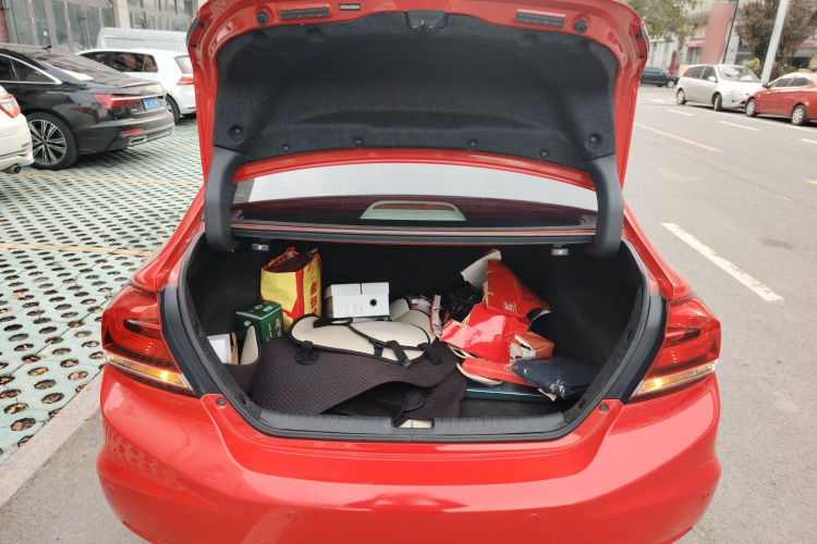 本田 思域 2014款 1.8L 自动舒适版机舱底盘23