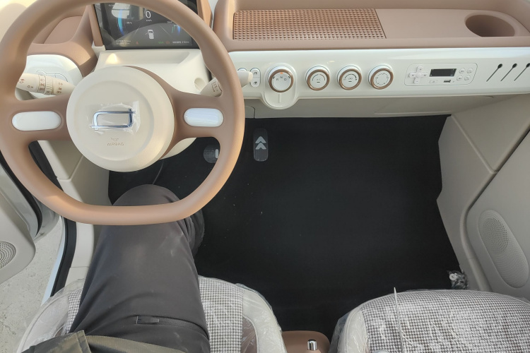 奔腾小马 2026款 222km 萌趣马 Plus中控内饰12