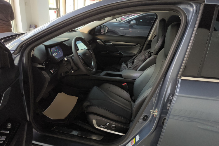 小鹏G3 2022款 G3i 460N中控内饰19