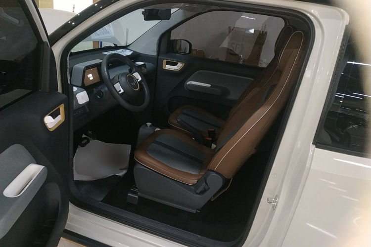 五菱汽车 宏光MINIEV 2022款 GAMEBOY 200km 玩咖款 磷酸铁锂中控内饰7003