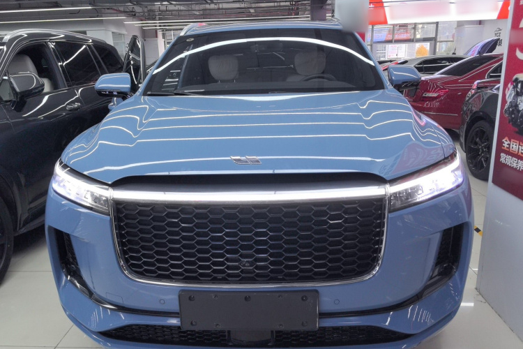 理想汽车 理想ONE 2021款 增程6座版车身外观2