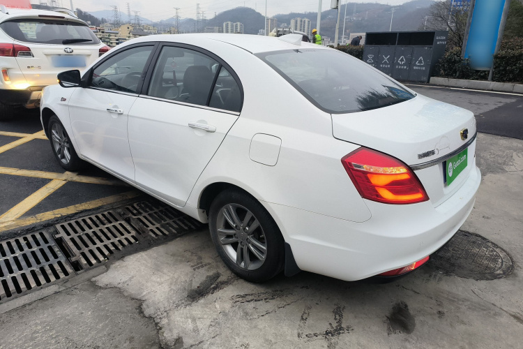 吉利汽车 帝豪 2017款 三厢百万款 1.5L 手动向上版车身外观4