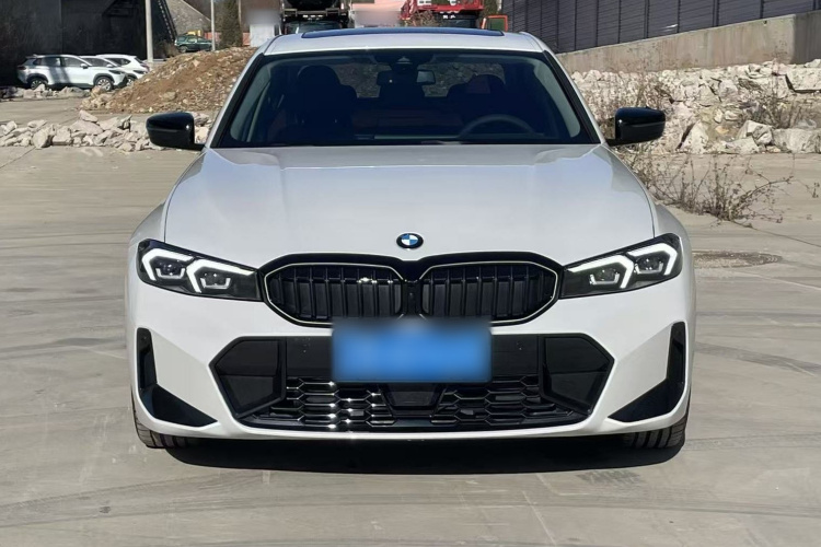 宝马3系 2025款 330Li M运动曜夜套装车身外观6003