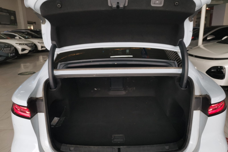 岚图汽车 岚图追光 2023款 四驱长续航版机舱底盘23