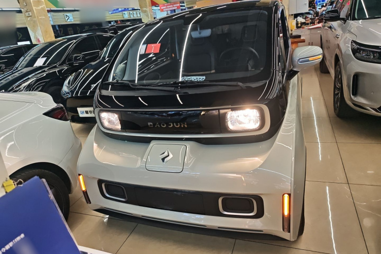 宝骏KiWi EV 2021款 设计师 磷酸铁锂车身外观6001