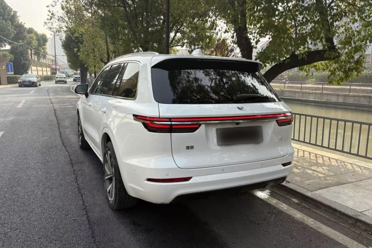 理想汽车 理想ONE 2020款 增程6座版车身外观6010