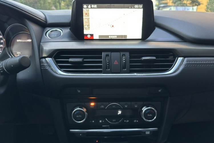 马自达 阿特兹 2018款 2.5L 蓝天尊崇版 国V中控内饰7011