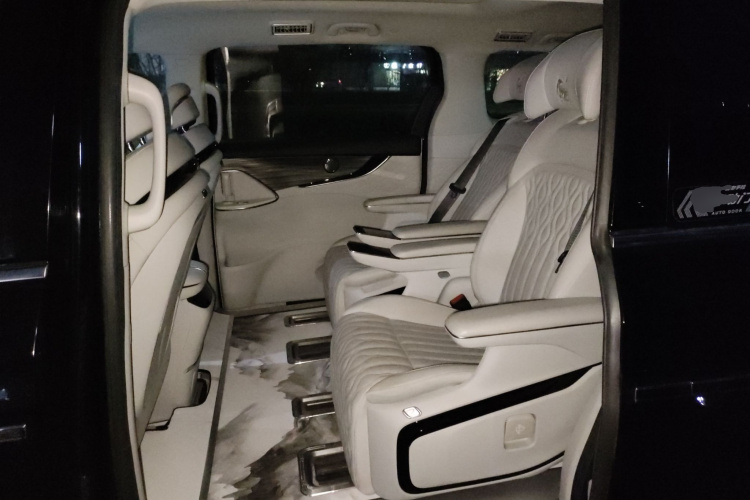 东风风行 星海V9 2024款 1.5TD 200km 青云梯系列 尊贵型中控内饰7004