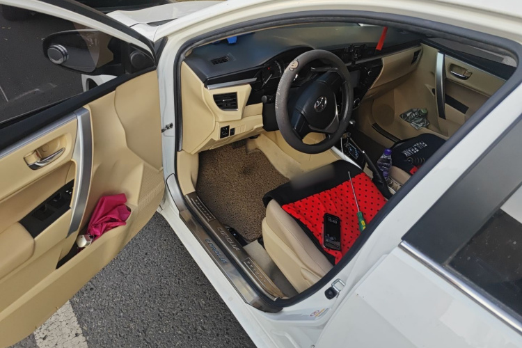 丰田 卡罗拉 2014款 1.6L CVT GL中控内饰20