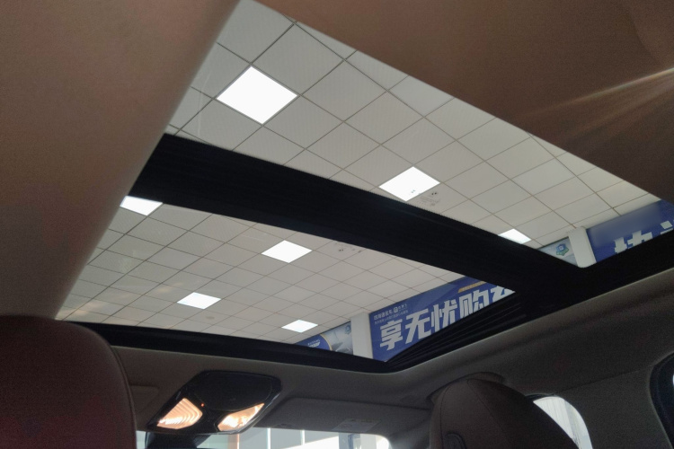 宝马3系 2023款 325Li M运动曜夜套装中控内饰22