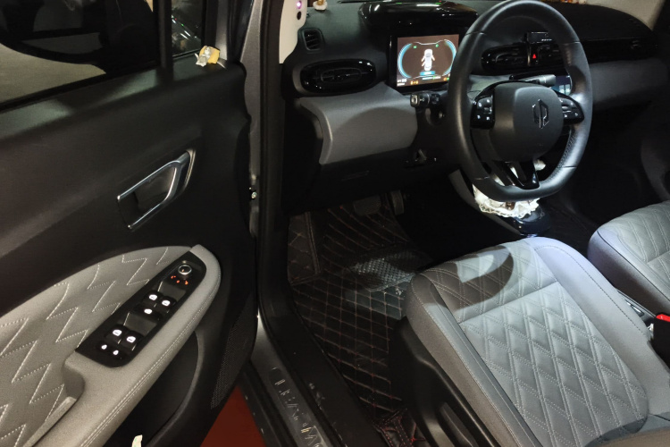 零跑汽车 零跑T03 2021款 400豪华版中控内饰20