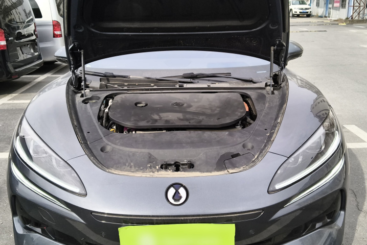 腾势Z9 2024款 1100km 四驱Max版机舱底盘24