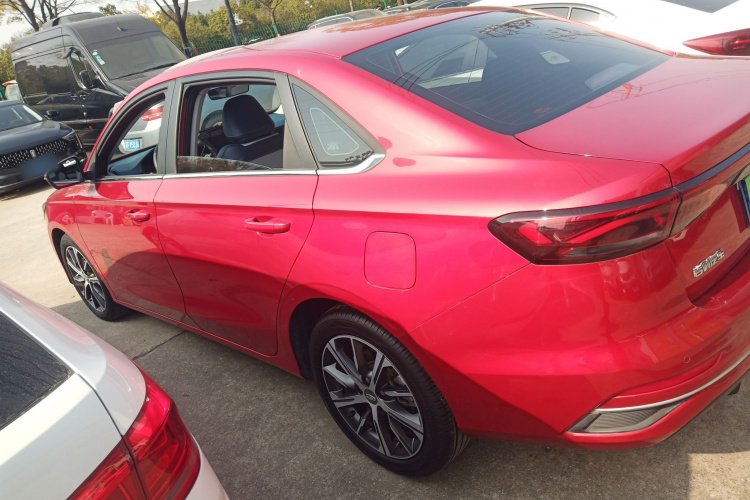 吉利汽车 帝豪 2022款 第4代 1.5L CVT旗舰型车身外观4