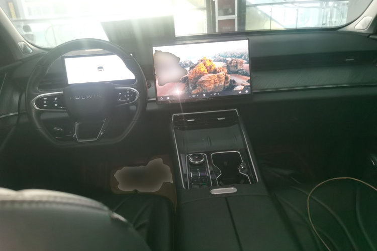 奇瑞 风云T9 2024款 120 长续航版标准型 5座 三元锂中控内饰7002