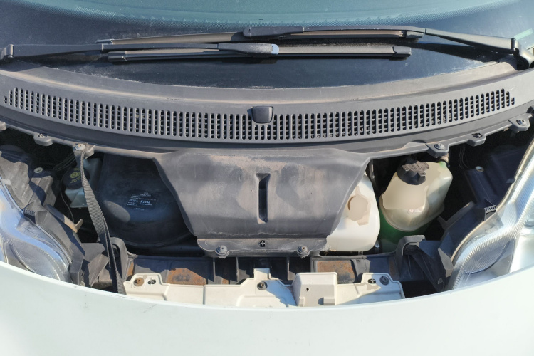 smart fortwo 2012款 1.0 MHD 硬顶舒适版机舱底盘24