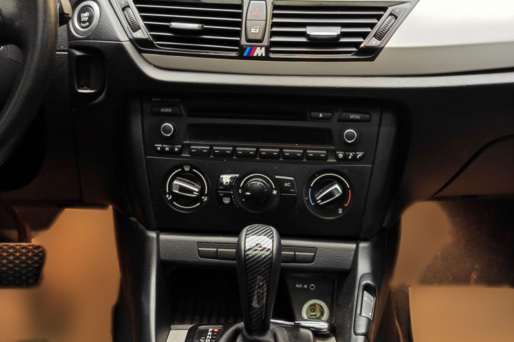 宝马X1 2013款 sDrive18i 时尚型中控内饰7006