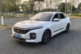 宝骏RC-5 2020款 1.5L 手动智耀精英型