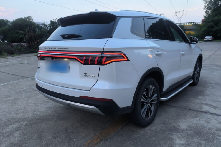 比亚迪 宋Pro 2019款 1.5T 自动精英型车身外观7