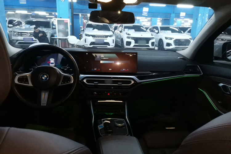 宝马i3 2023款 eDrive 40 L 曜夜套装中控内饰7002