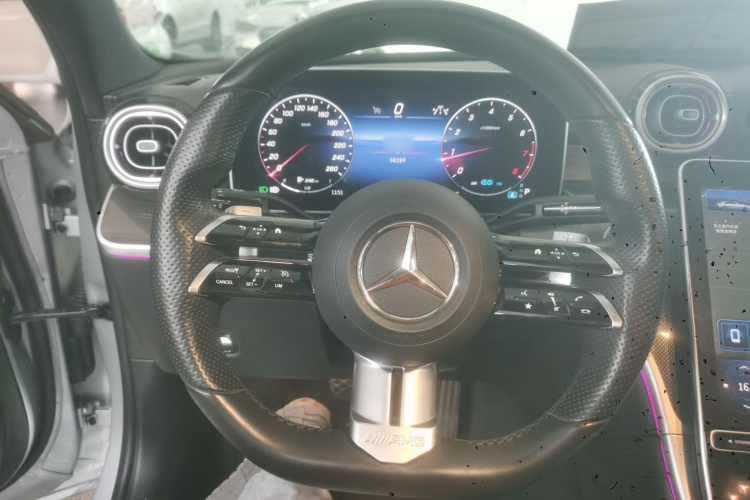 奔驰C级 2022款 C 260 L 运动版局部细节13