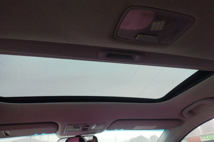 现代 朗动 2012款 1.6L 手动领先型中控内饰22