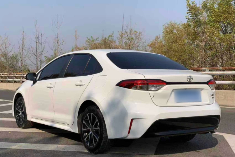 丰田 雷凌 2024款 185T CVT豪华版车身外观6005