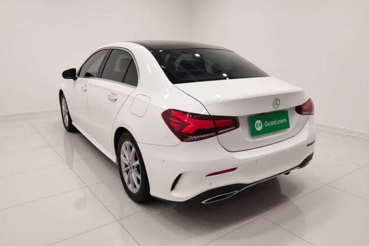 奔驰A级 2020款 A 200 L 运动轿车车身外观5