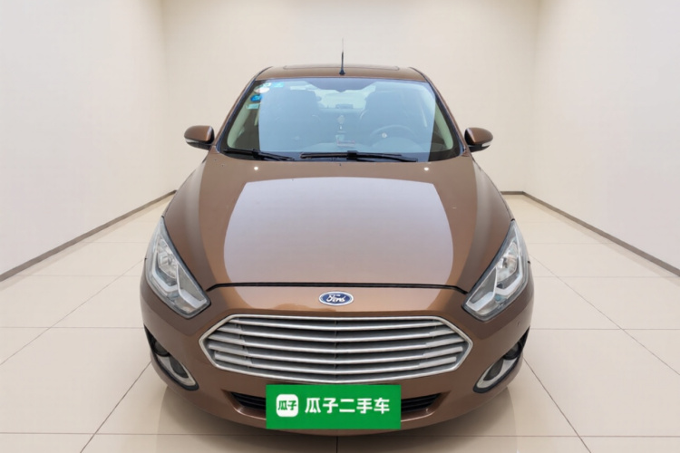 福特 福睿斯 2015款 1.5L 自动时尚型车身外观2
