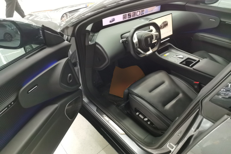 阿维塔12 2025款 Ultra增程版中控内饰20