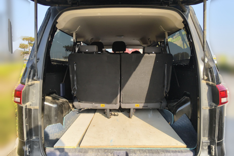 BAW北汽制造 锐胜王牌M7 2025款 2.0L 手动长轴舒适型 6/7座中控内饰23