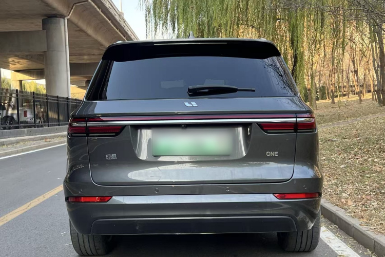 理想汽车 理想ONE 2021款 增程6座版车身外观6005