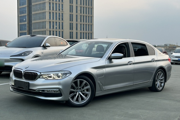 宝马5系新能源 2019款 530Le 豪华套装车身外观1