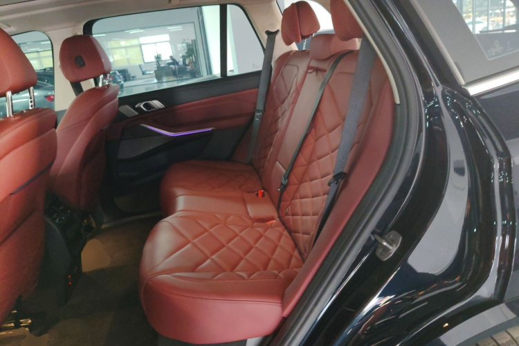 宝马X5 2022款 改款 xDrive 30Li 尊享型M运动套装中控内饰21