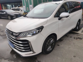 上汽大通MAXUS 大通G50 2023款 PLUS 1.5T 自动护航版