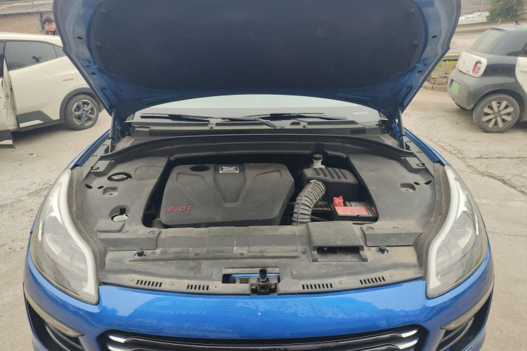 众泰SR9 2017款 2.0T 自动极致之心版机舱底盘24