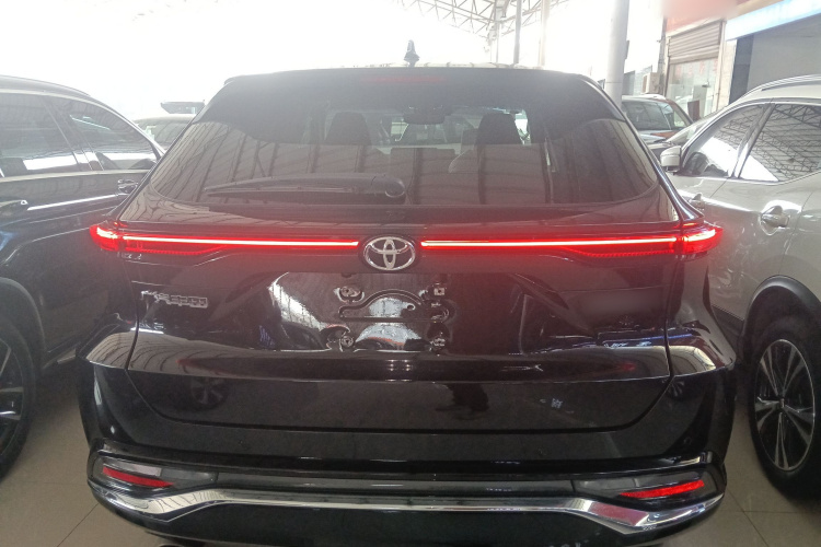 丰田 威飒 2023款 2.0L CVT两驱尊贵版车身外观6004